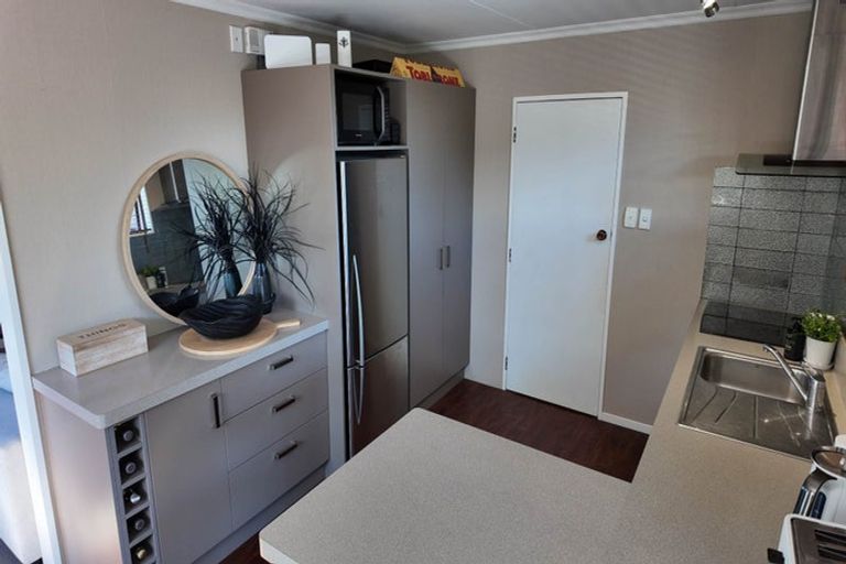 Photo of property in 50 Cascade Crescent, Westbrook, Palmerston North, 4412