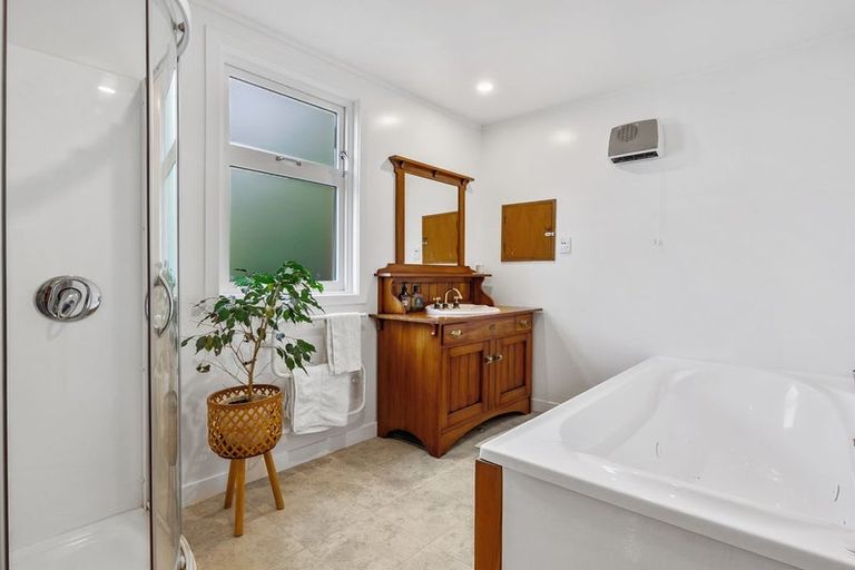 Photo of property in 117 Forfar Street, Clyde Hill, Dunedin, 9011