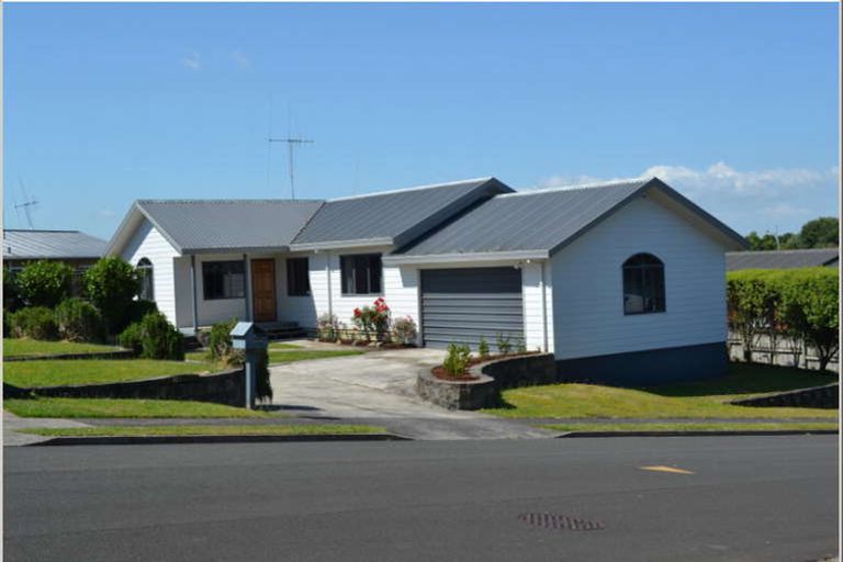 Photo of property in 28 Rosehill Place, Nawton, Hamilton, 3200