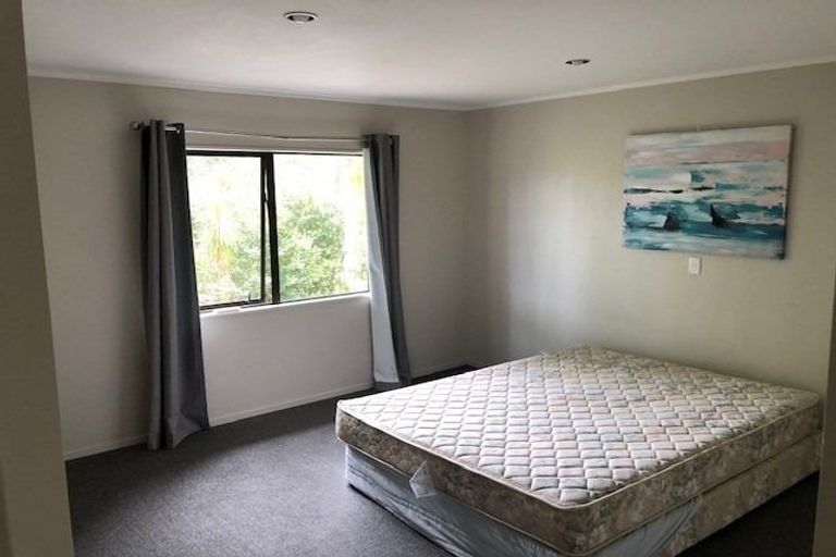 Photo of property in 1/42 Woodlands Crescent, Browns Bay, Auckland, 0630