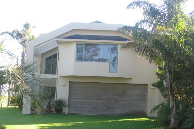 Photo of property in 110 Pacific Parade, Matarangi, Whitianga, 3592