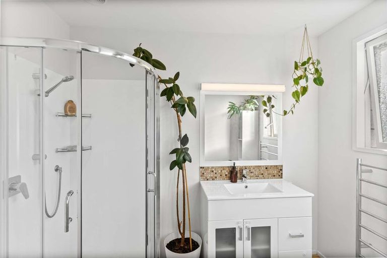 Photo of property in 1/15 Marriotts Road, North New Brighton, Christchurch, 8083