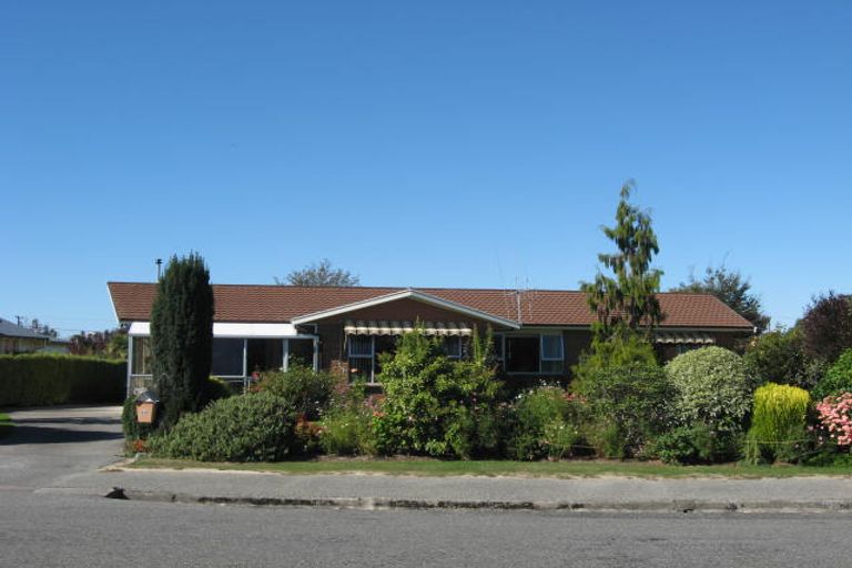 Photo of property in 69 Rhodes Street, Waimate, 7924
