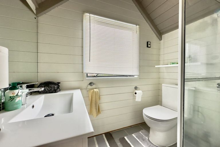 Photo of property in 1/50 Sale Street, Cockle Bay, Auckland, 2014