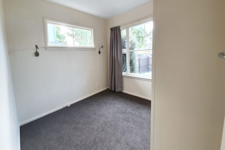 Photo of property in 2/129 Maidstone Road, Ilam, Christchurch, 8041