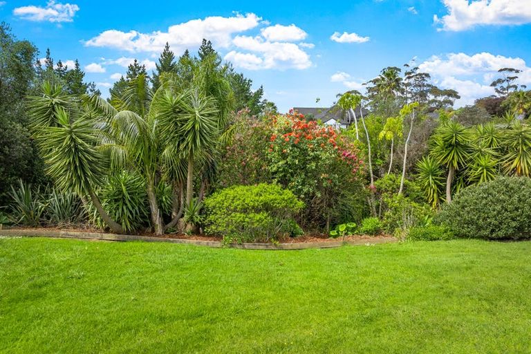Photo of property in 1/4 Roberts Road, Matakatia, Whangaparaoa, 0930