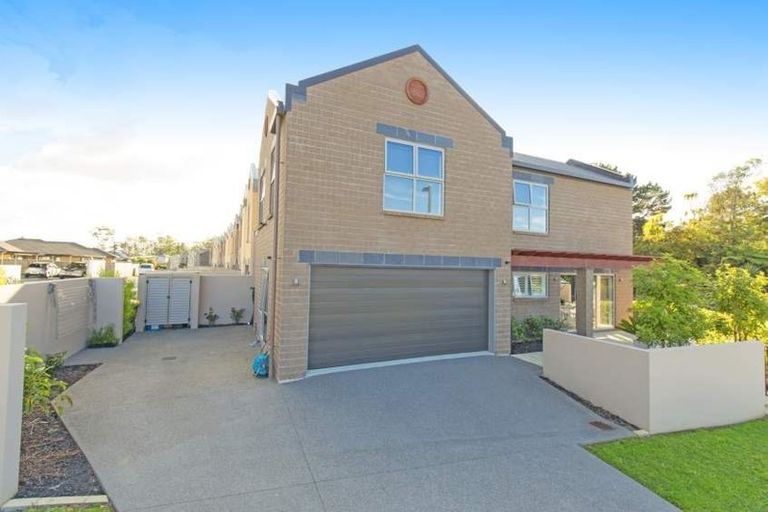 Photo of property in 297 Millwater Parkway, Silverdale, 0932