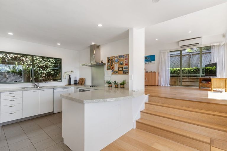 Photo of property in 1/28 Wiltshire Place, Somerville, Auckland, 2014