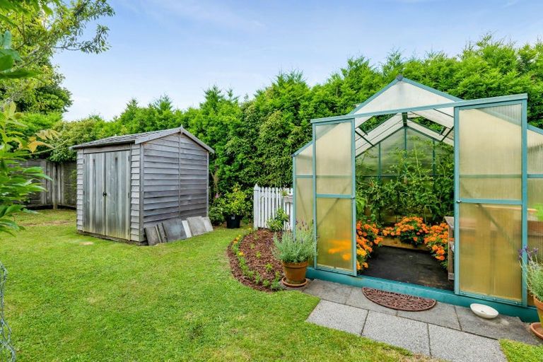 Photo of property in 37 Flint Road West, Stratford, 4332