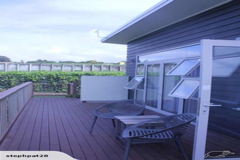 Photo of property in 1a Burgess Hill Road, Burgess Park, New Plymouth, 4371