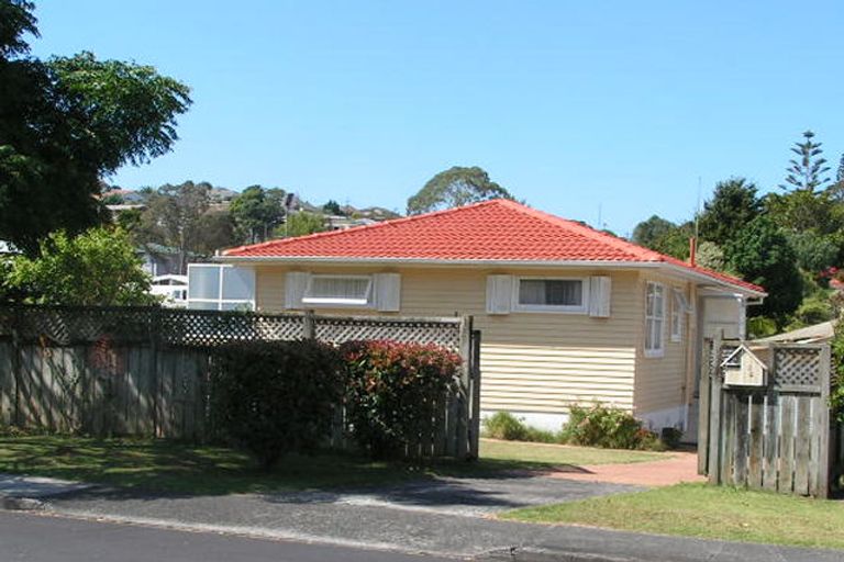 Photo of property in 22 Keldale Place, Forrest Hill, Auckland, 0620