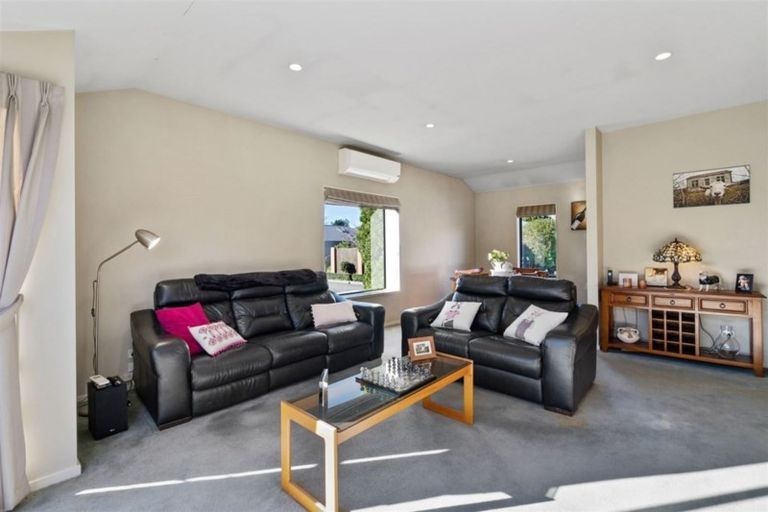 Photo of property in 8 Stroud Lane, Papanui, Christchurch, 8053