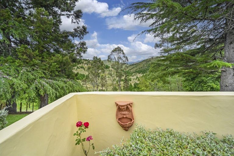 Photo of property in 1544 Kahuranaki Road, Kahuranaki, Havelock North, 4295