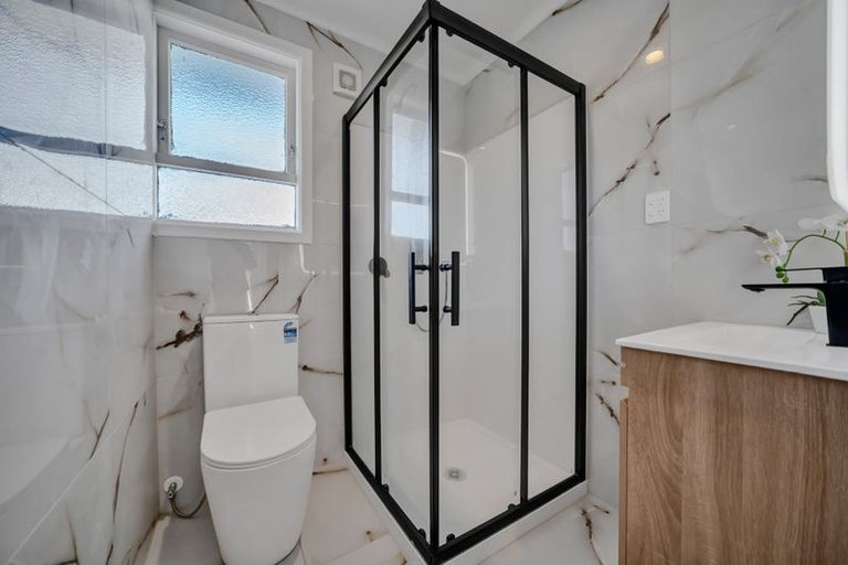 Photo of property in 97 Tidal Road, Mangere, Auckland, 2022