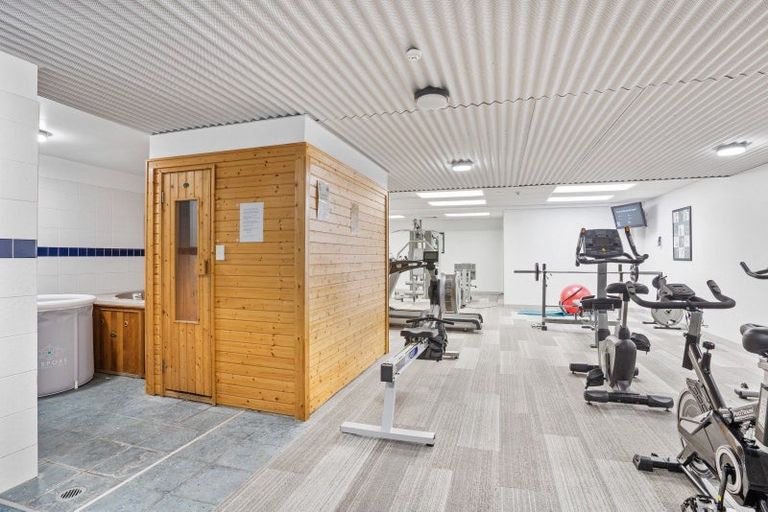 Photo of property in Anchorage Apartments, 411/36 Victoria Road, Mount Maunganui, 3116