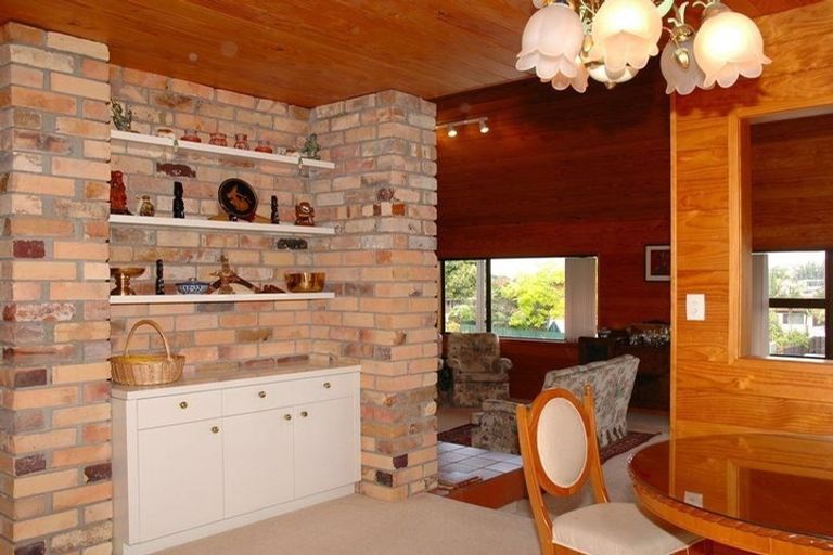 Photo of property in 7 Venus Place, Half Moon Bay, Auckland, 2012