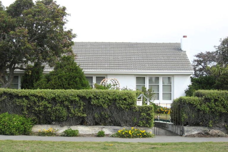 Photo of property in 17 Sturdee Street, South New Brighton, Christchurch, 8062