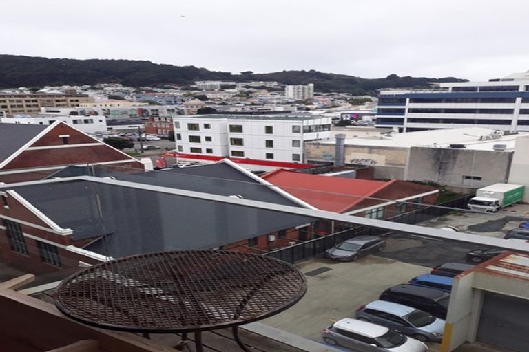 Photo of property in Republic Apartments, 5d/10 Lorne Street, Te Aro, Wellington, 6011