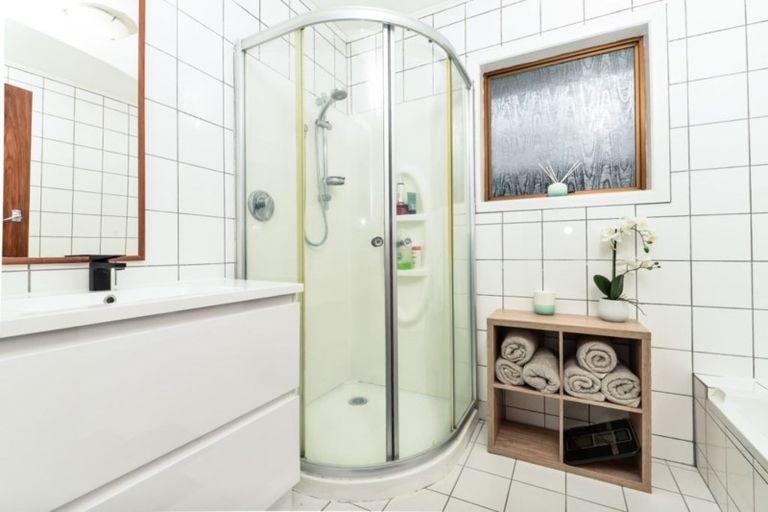 Photo of property in 9 Beerescourt Road, Beerescourt, Hamilton, 3200