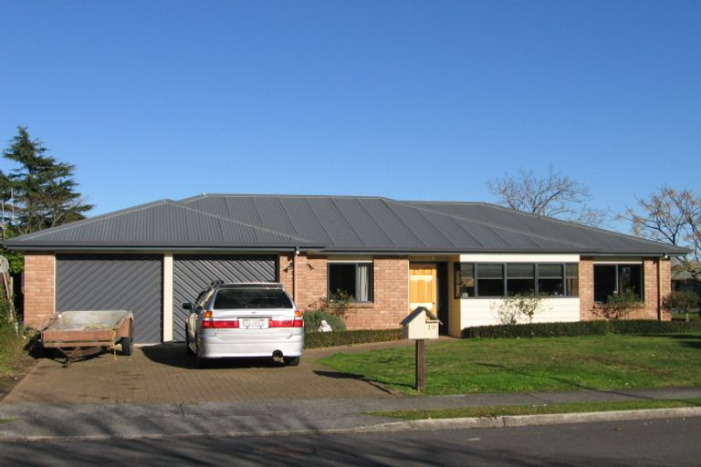 Photo of property in 19 Dover Road, St Andrews, Hamilton, 3200