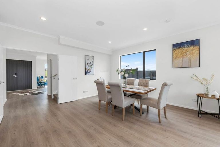 Photo of property in 48 Emerald Avenue, Rosehill, Papakura, 2113