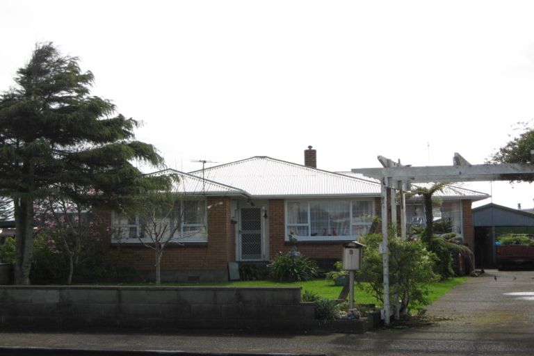 Photo of property in 8 Pamu Place, Waitara, 4320