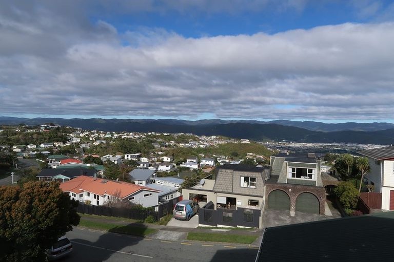 Photo of property in 44 Acacia Avenue, Maungaraki, Lower Hutt, 5010