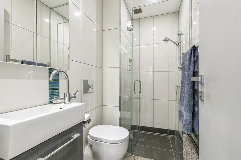 Photo of property in 100 Owhiro Bay Parade, Owhiro Bay, Wellington, 6023