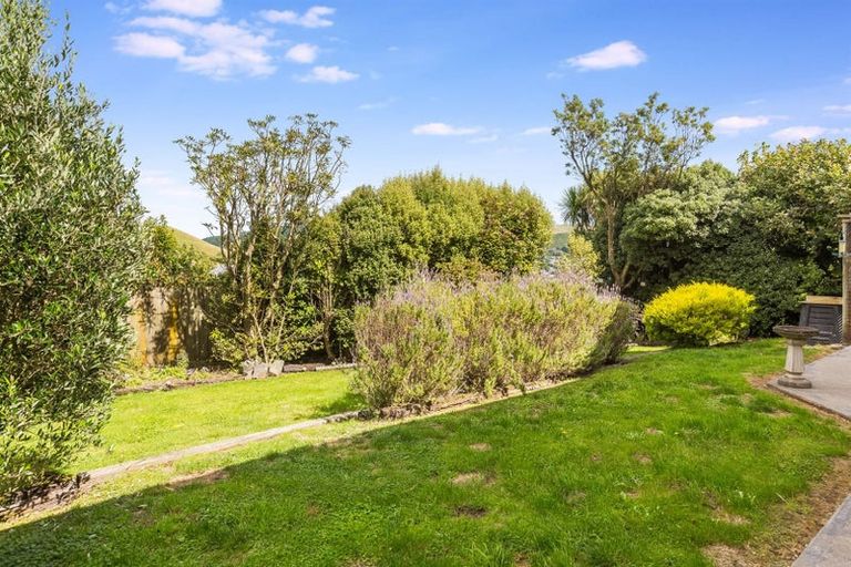 Photo of property in 12 Kilkelly Close, Tawa, Wellington, 5028