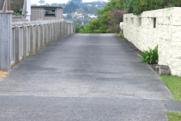 Photo of property in 2/56 Sartors Avenue, Browns Bay, Auckland, 0630