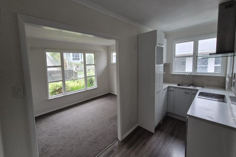 Photo of property in 65 Waihora Crescent, Waitangirua, Porirua, 5024