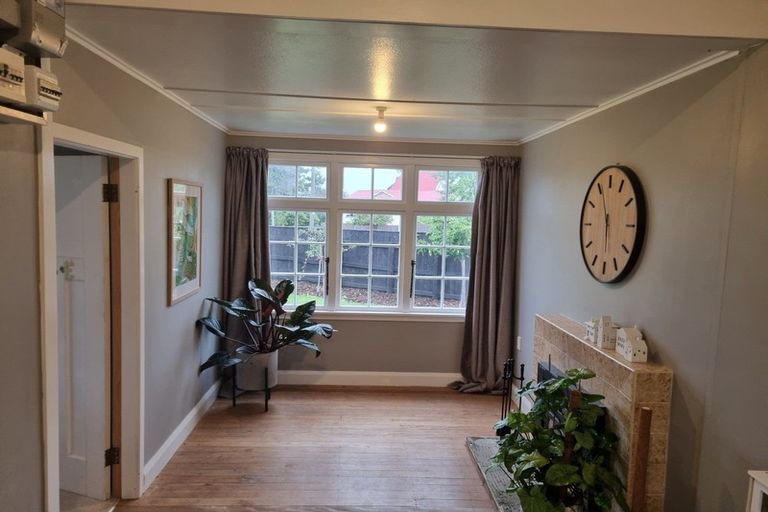 Photo of property in 18 Maunder Street, Marton, 4710