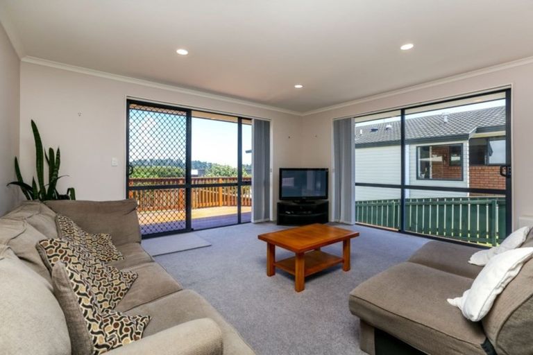 Photo of property in 68 Wairau Road, Oakura, 4314