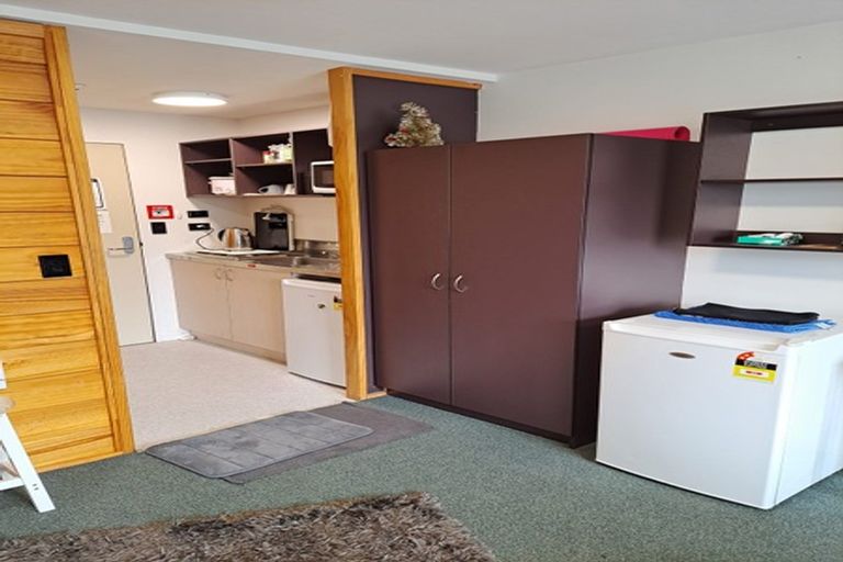 Photo of property in 12 Martin Square, Te Aro, Wellington, 6011