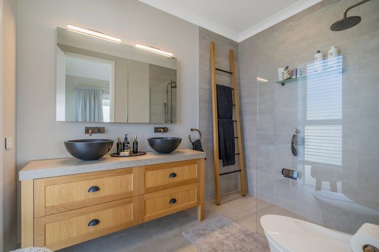 Photo of property in 14 Bay View Terrace, Tairua, 3508