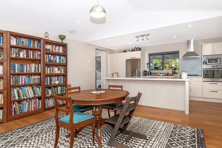 Photo of property in 14 Tuamotu Park, Wainui, Gisborne, 4010