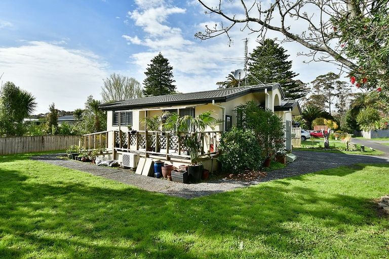 Photo of property in 33e Springs Road, Parakai, 0830