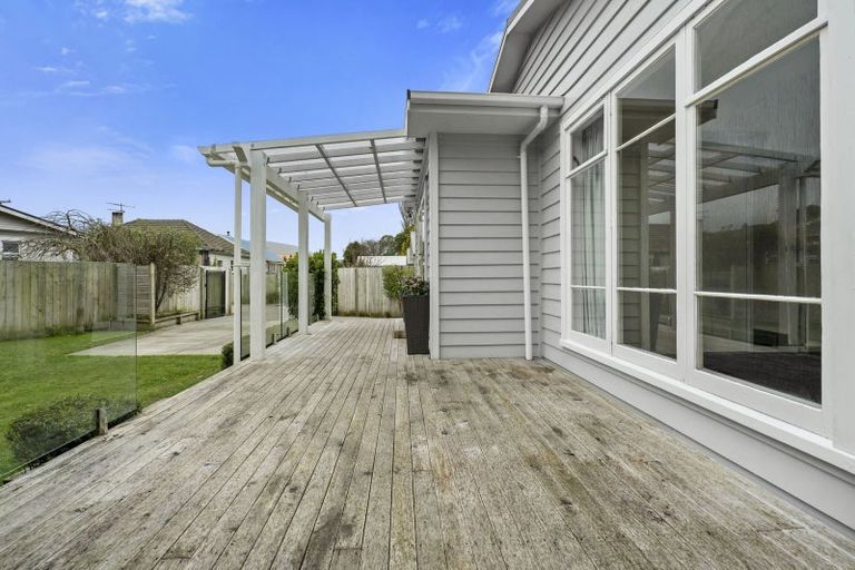 Photo of property in 6a Petherick Street, Taita, Lower Hutt, 5011