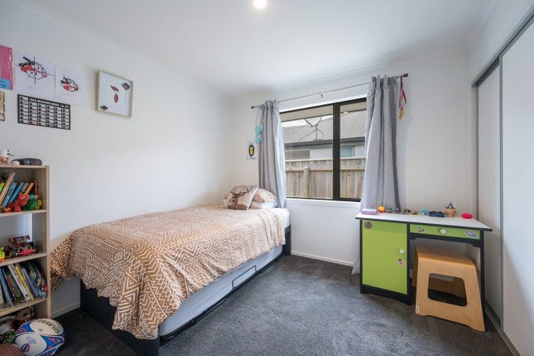 Photo of property in 8 Huntaway Close, Stoke, Nelson, 7011