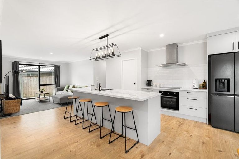 Photo of property in 15 Pipi Crescent, Tuakau, 2121