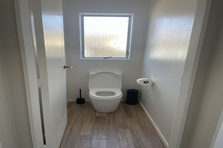 Photo of property in 28a Roband Crescent, Brown Owl, Upper Hutt, 5018