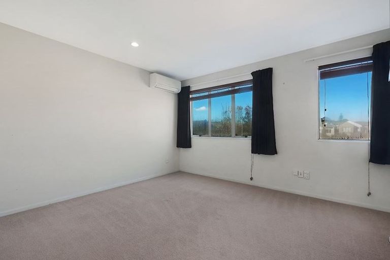 Photo of property in Albany Gardens, 27 Masons Road, Oteha, Auckland, 0632