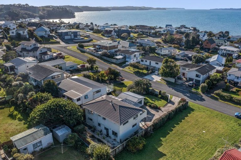 Photo of property in 9 Awatere Place, Snells Beach, 0920