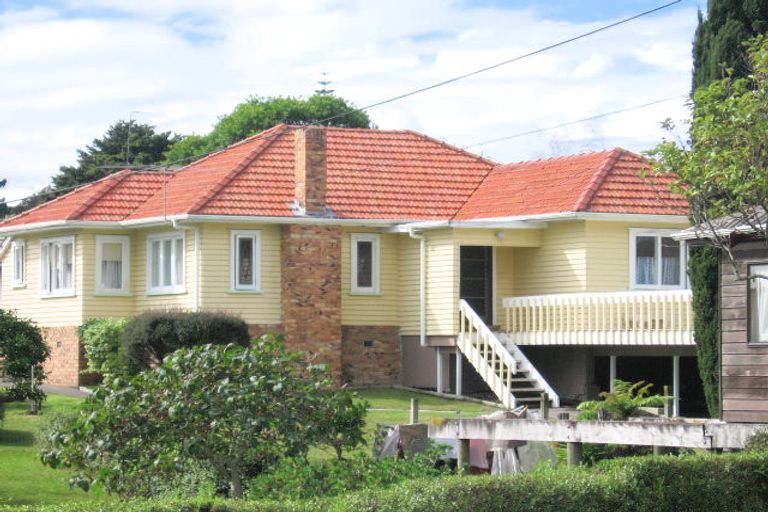 Photo of property in 2/46 View Road, Henderson, Auckland, 0612