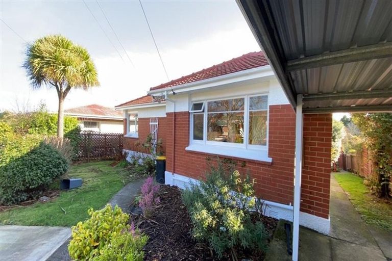 Photo of property in 6 Brooklyn Street, Green Island, Dunedin, 9018