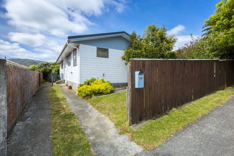 Photo of property in 119 Holborn Drive, Stokes Valley, Lower Hutt, 5019