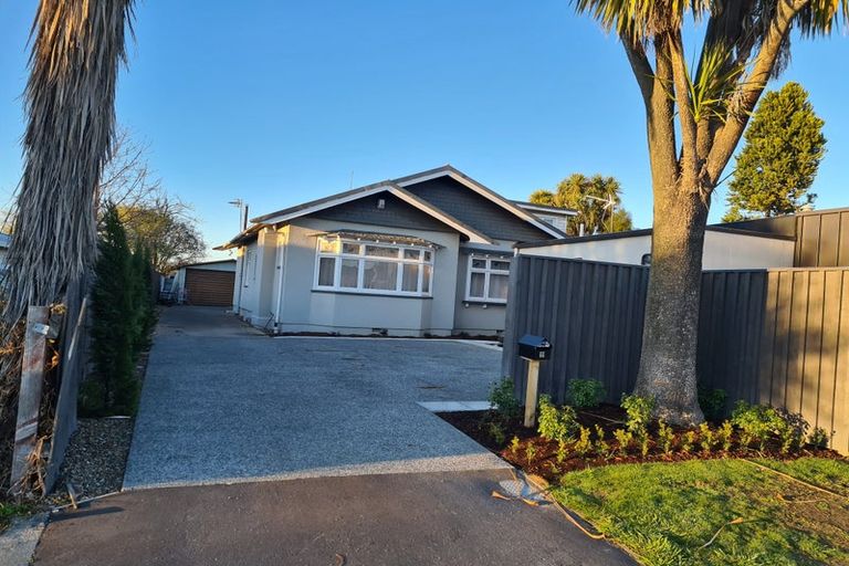 Photo of property in 11 Dallas Street, Riccarton, Christchurch, 8041