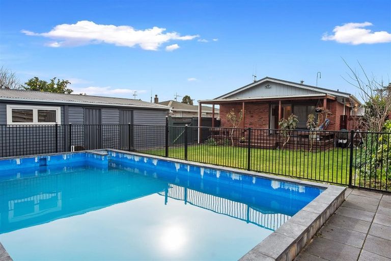 Photo of property in 11 Beech Crescent, Hillcrest, Hamilton, 3216