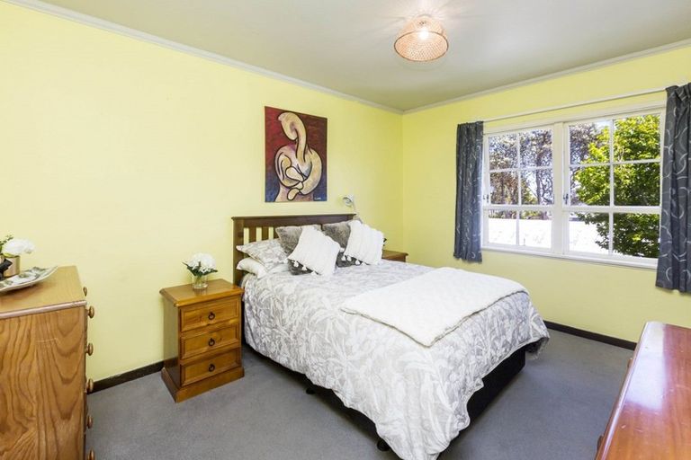 Photo of property in 3 Lord Street, Stokes Valley, Lower Hutt, 5019
