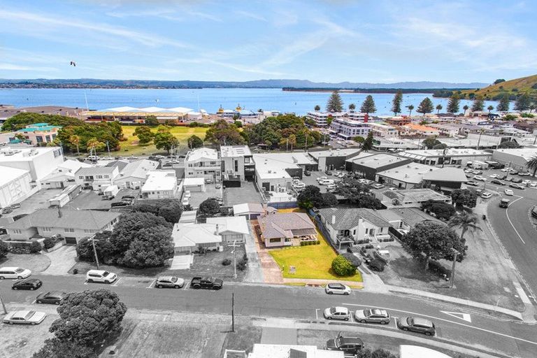 Photo of property in 6 Pitau Road, Mount Maunganui, 3116